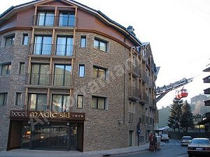 H&ocirc;tel MAGIC SKI La Massana , acc&egrave;s direct par t&eacute;l&eacute;cabimes aux pistes de ski de PAL (Domaine de Vallnord)