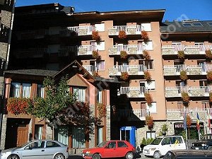 H&ocirc;tel MARCO POLO La Massana, acc&egrave;s direct par t&eacute;l&eacute;cabimes aux pistes de ski de PAL (Domaine de Vallnord)